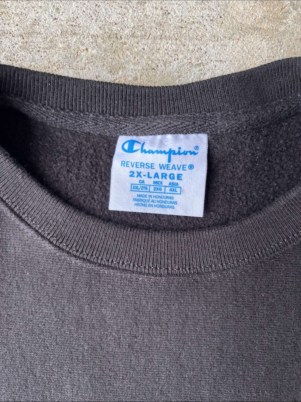 Champion Reverse Weave Men’s Crewneck Sweatshirt - Black - Picture 3 of 12